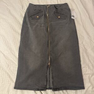 Stylish Gray Pencil Skirt with Gold Accents